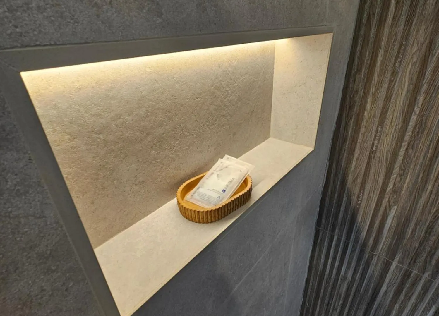 Nicolhouse 20 Hotel Bari 0*,  Olaszország